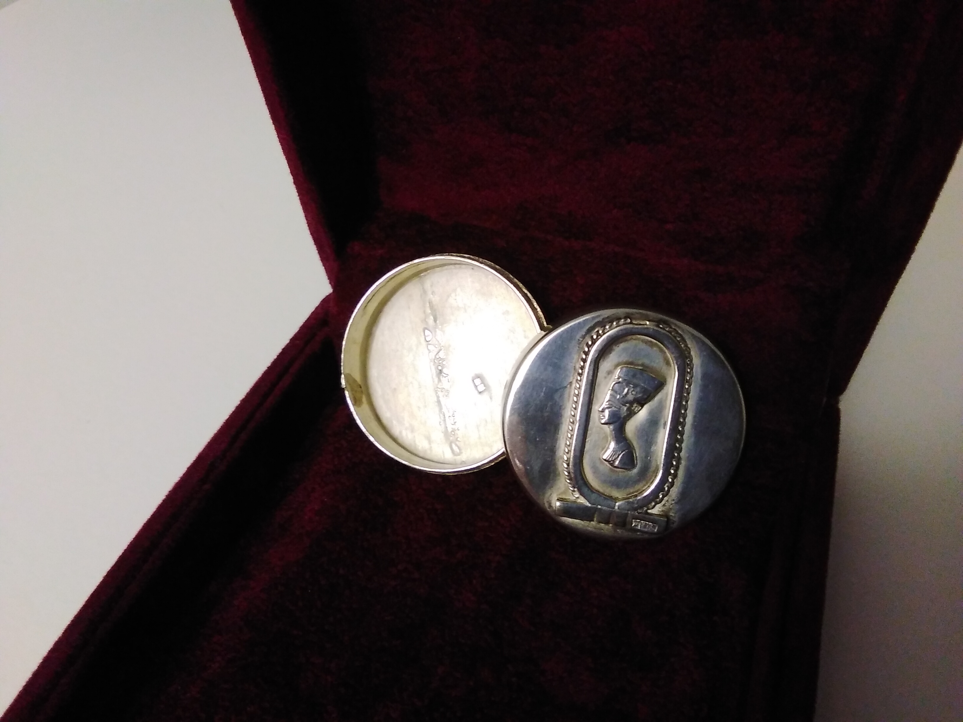 Art Deco Silver Circular Box with sophisticated Egyptian Nefertiti Design