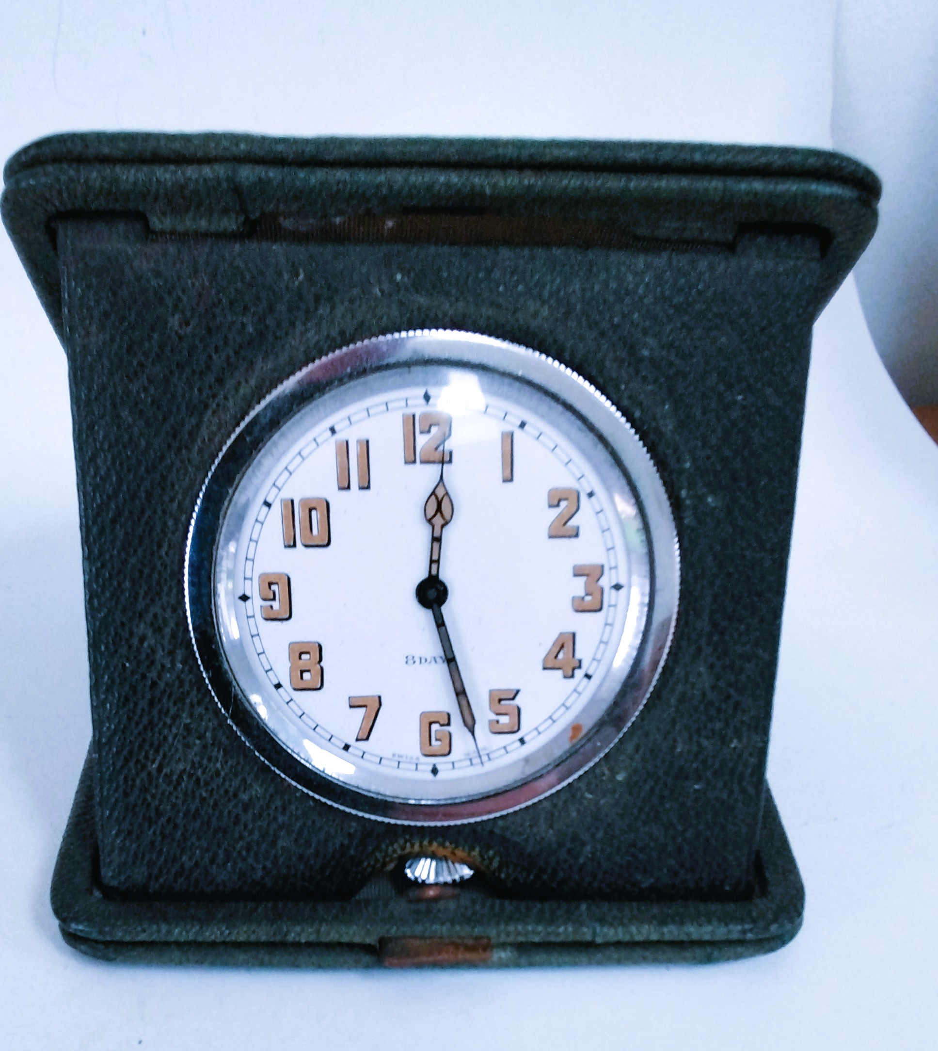 Clock - Folding 1920s table/desk clock in green case - Platnauer